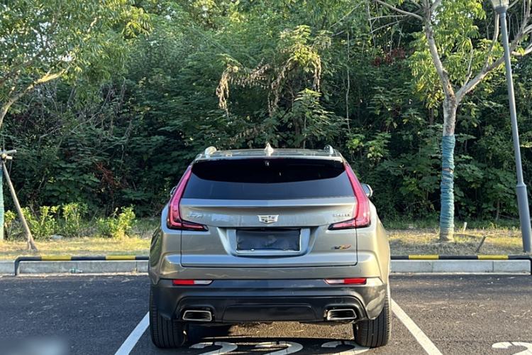 Used Cadillac XT4 2018 28T Two-Wheel Drive Tech Version Exterior 7