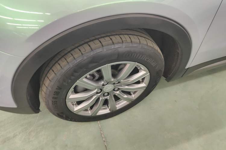 Used Cadillac XT4 2018 28T Two-Wheel Drive Leading Version Exterior 7
