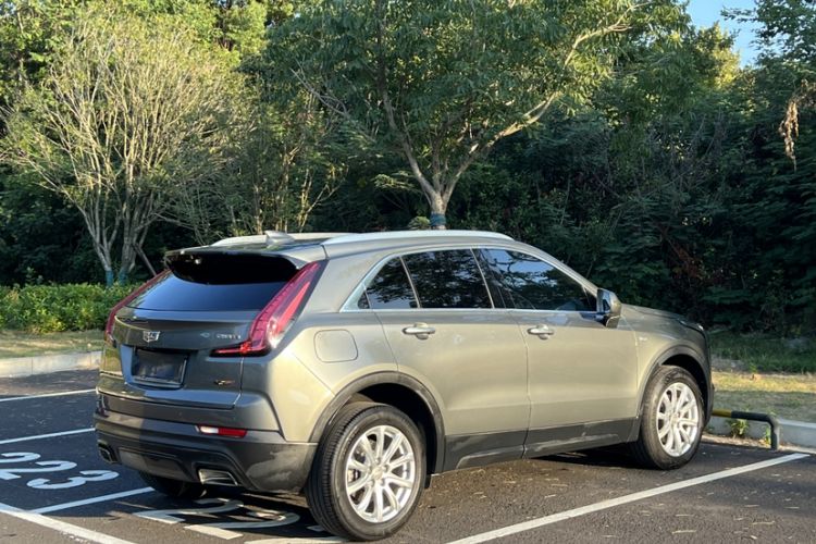 Used Cadillac XT4 2018 28T Two-Wheel Drive Tech Version Exterior 8