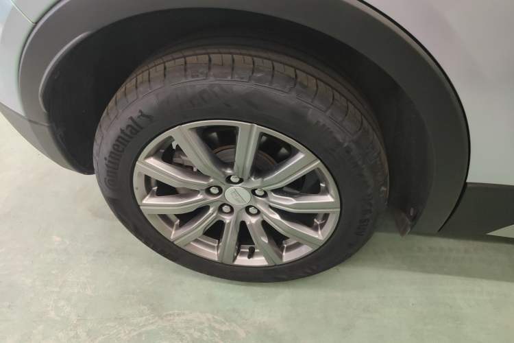 Used Cadillac XT4 2018 28T Two-Wheel Drive Leading Version Exterior 8