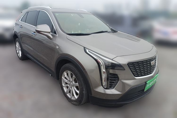 Used Cadillac XT4 2018 28T Two-Wheel Drive Tech Version Front Right 45 Deg