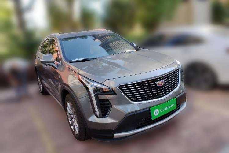 Used Cadillac XT4 2018 28T Two-Wheel Drive Leading Version Front Right 45 Deg