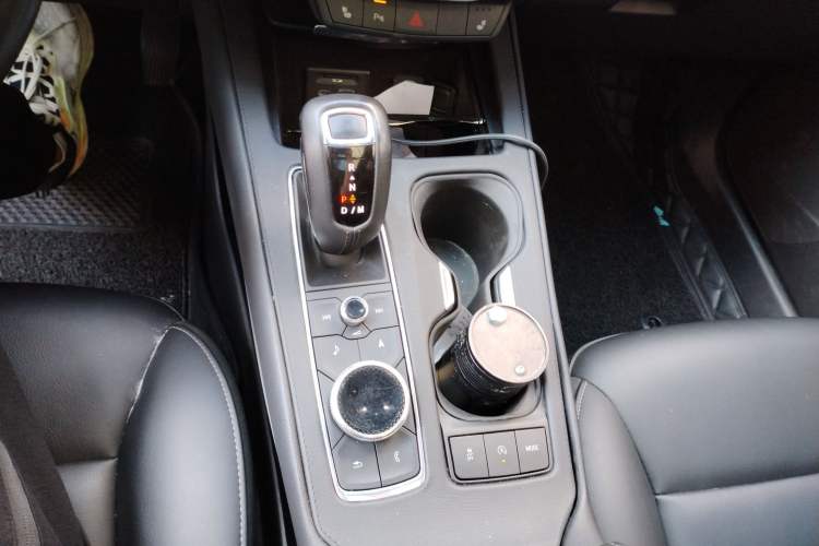 Used Cadillac XT4 2018 28T Two-Wheel Drive Leading Version Gear Lever