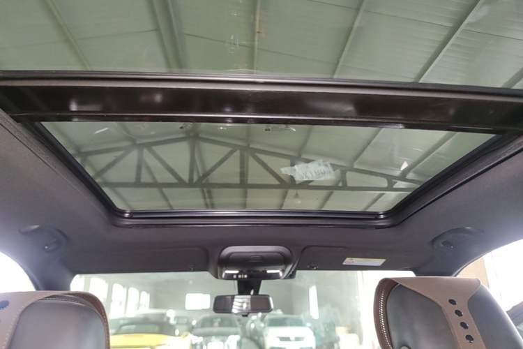 Used Cadillac XT4 2018 28T Two-Wheel Drive Leading Version Headliner
