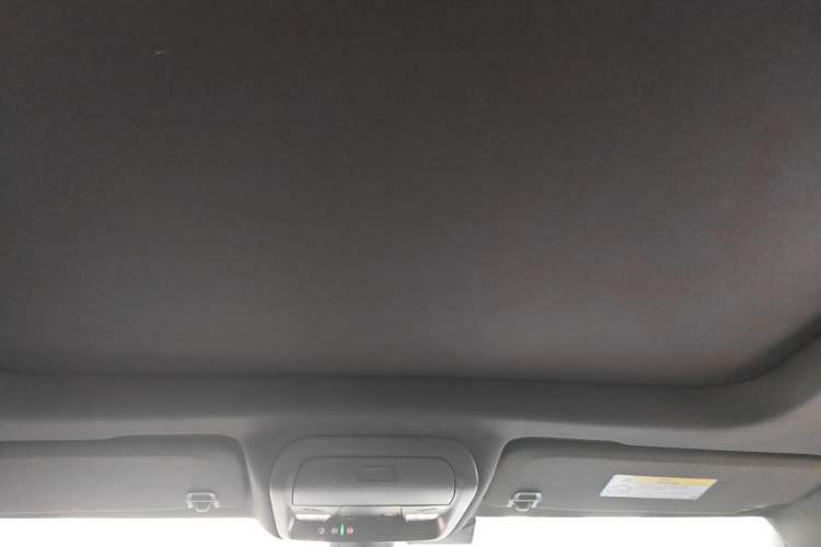 Used Cadillac XT4 2018 28T Two-Wheel Drive Tech Version Headliner