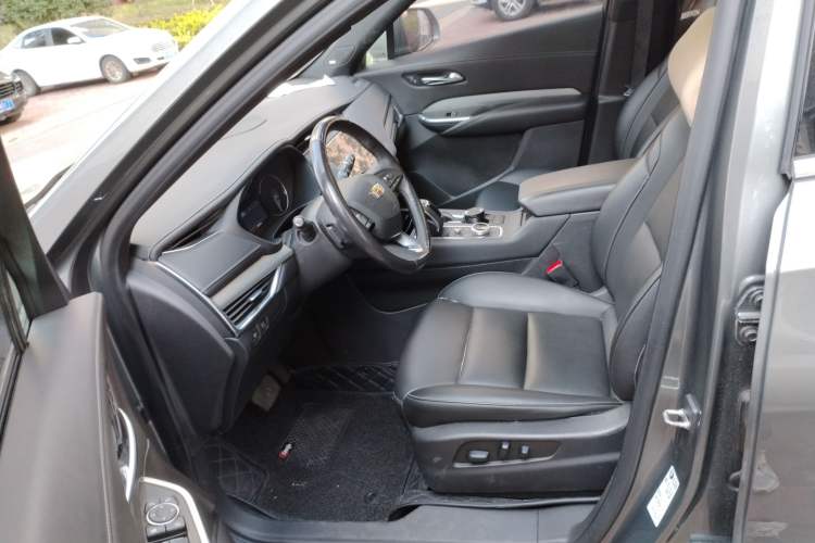 Used Cadillac XT4 2018 28T Two-Wheel Drive Leading Version Left Front Seat