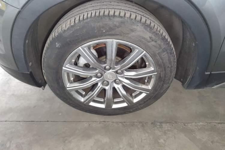 Used Cadillac XT4 2018 28T Two-Wheel Drive Leading Version Left Front Wheel Hub