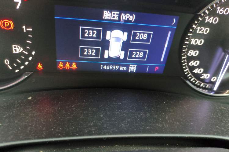 Used Cadillac XT4 2018 28T Four-Wheel Drive Leading Model Odometer Close Up