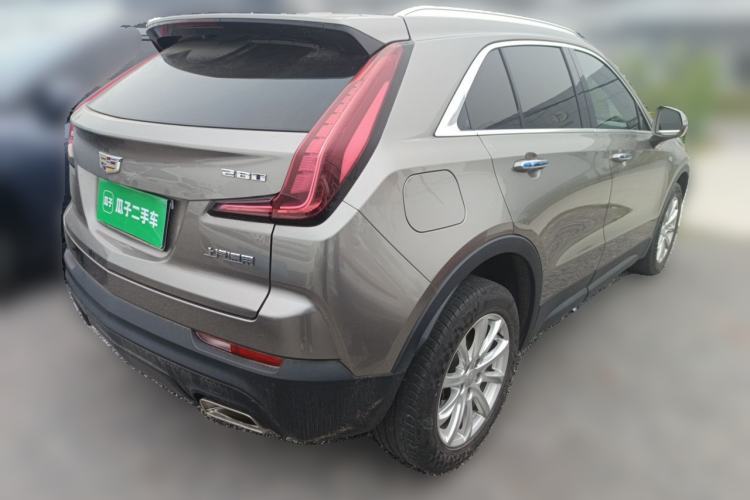 Used Cadillac XT4 2018 28T Two-Wheel Drive Tech Version Rear Right 45 Deg