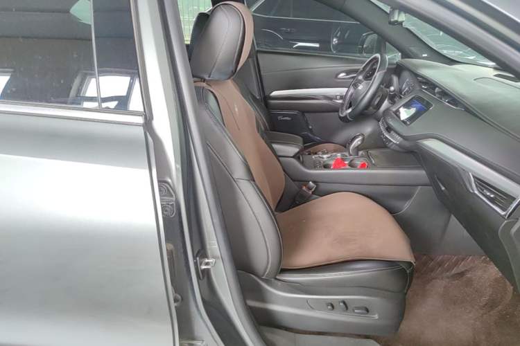 Used Cadillac XT4 2018 28T Two-Wheel Drive Leading Version Right Front Seat