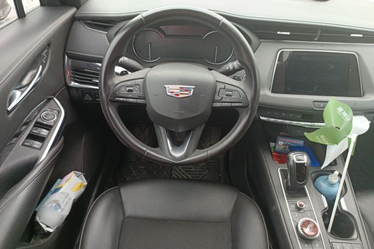 Used Cadillac XT4 2018 28T Two-Wheel Drive Tech Version Steering Wheel