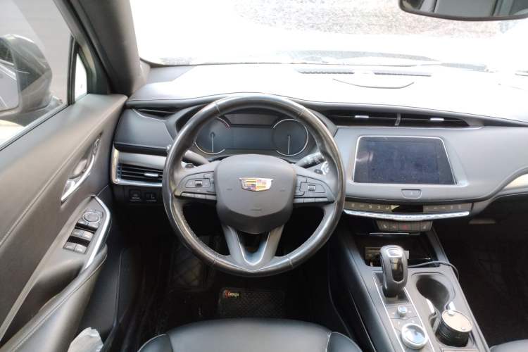 Used Cadillac XT4 2018 28T Two-Wheel Drive Leading Version Steering Wheel