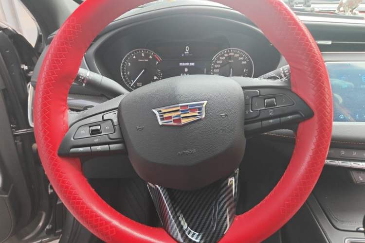 Used Cadillac XT4 2018 28T Two-Wheel Drive Luxury Sport Model Steering Wheel