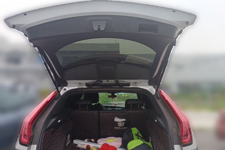 Used Cadillac XT4 2018 28T Two-Wheel Drive Tech Version Trunk