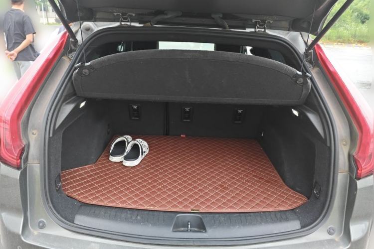 Used Cadillac XT4 2018 28T Two-Wheel Drive Tech Version Trunk