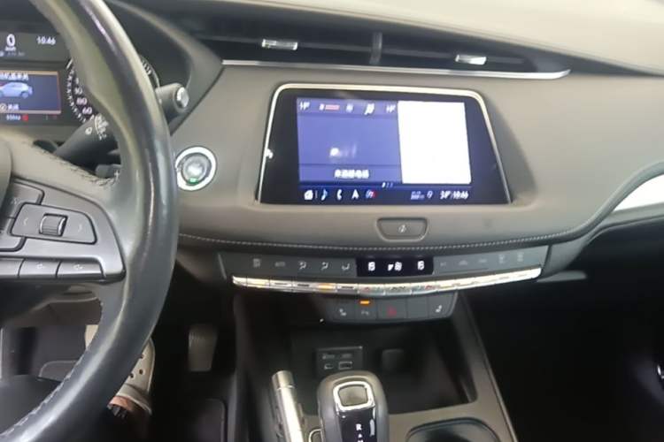Used Cadillac XT4 2018 28T Two-Wheel Drive Leading Version Audio And AC Panel