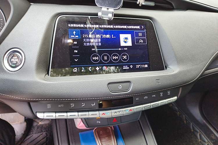 Used Cadillac XT4 2018 28T Two-Wheel Drive Tech Version Audio And AC Panel