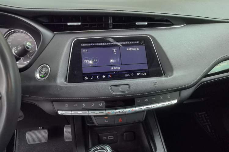 Used Cadillac XT4 2018 28T Two-Wheel Drive Tech Version Audio And AC Panel
