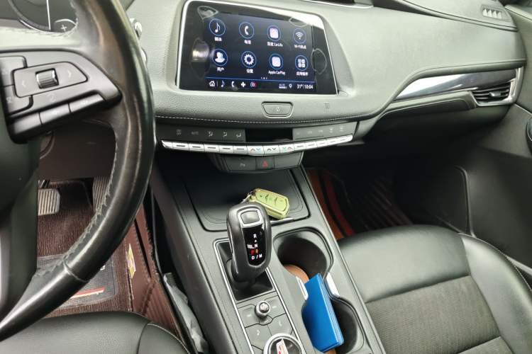 Used Cadillac XT4 2018 28T Two-Wheel Drive Tech Version Audio And AC Panel