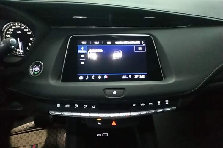 Used Cadillac XT4 2018 28T Two-Wheel Drive Tech Version Audio And AC Panel