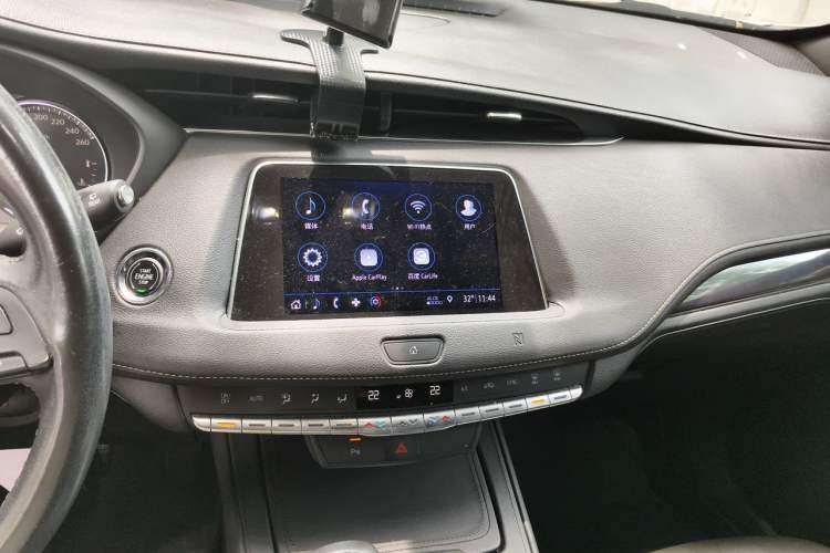 Used Cadillac XT4 2018 28T Two-Wheel Drive Tech Version Audio And AC Panel