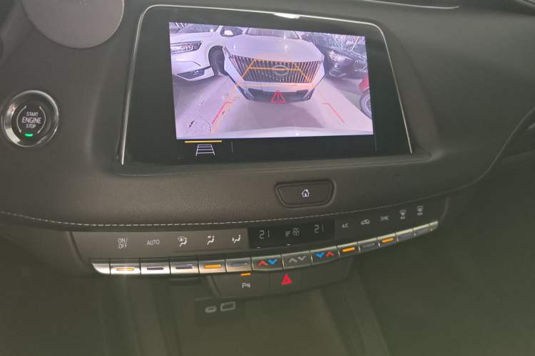 Used Cadillac XT4 2018 28T Two-Wheel Drive Tech Version Audio And AC Panel