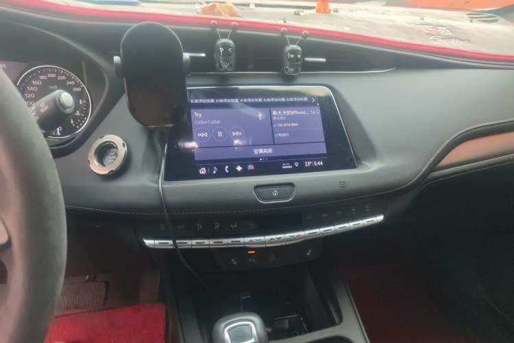 Used Cadillac XT4 2018 28T Two-Wheel-Drive Luxury Model Audio And AC Panel