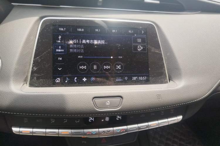 Used Cadillac XT4 2018 28T Two-Wheel Drive Tech Version Audio And AC Panel