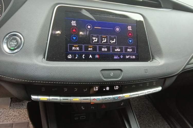 Used Cadillac XT4 2018 28T Two-Wheel Drive Leading Version Audio And AC Panel