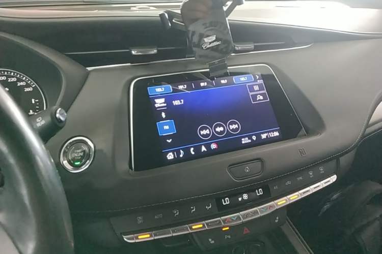 Used Cadillac XT4 2018 28T Two-Wheel Drive Leading Version Audio And AC Panel