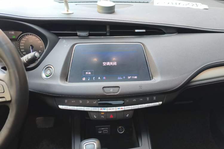 Used Cadillac XT4 2018 28T Two-Wheel Drive Leading Version Audio And AC Panel