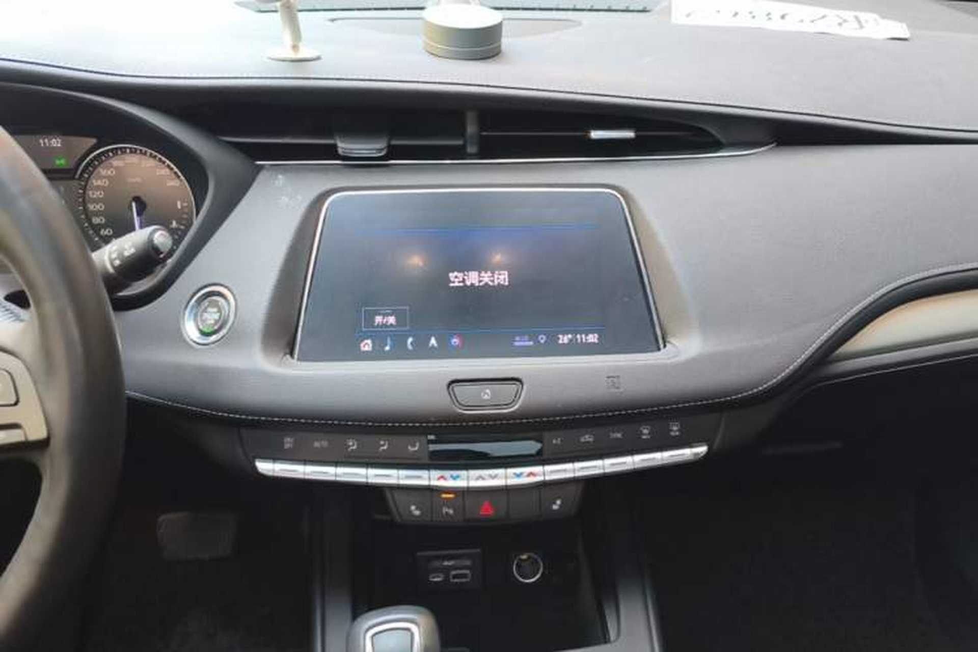 Used Cadillac XT4 2018 28T Two-Wheel Drive Leading Version Audio And AC Panel