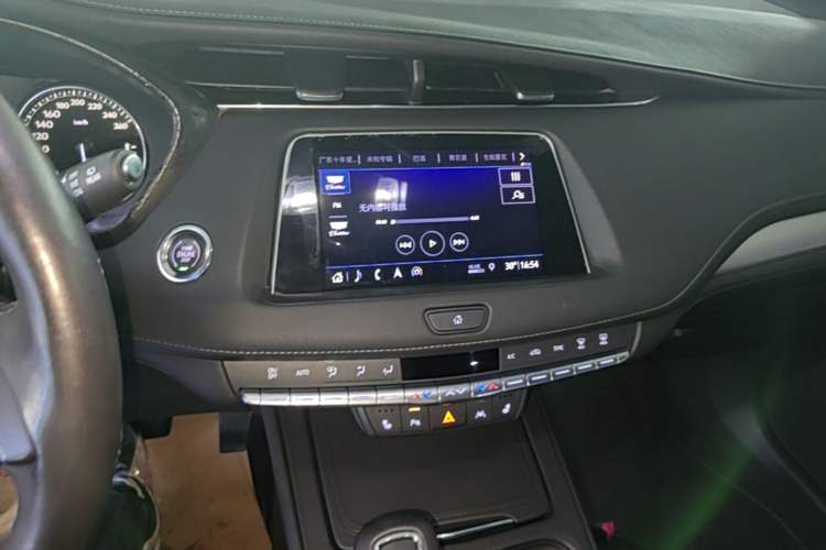 Used Cadillac XT4 2018 28T Four-Wheel Drive Leading Model Audio And AC Panel