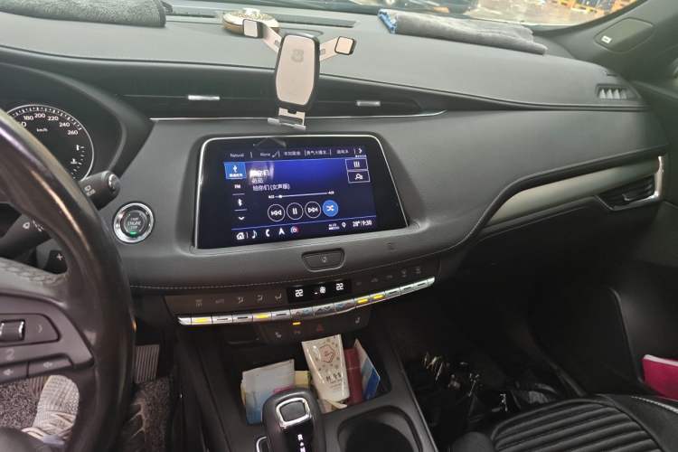 Used Cadillac XT4 2018 28T Two-Wheel Drive Leading Version Audio And AC Panel