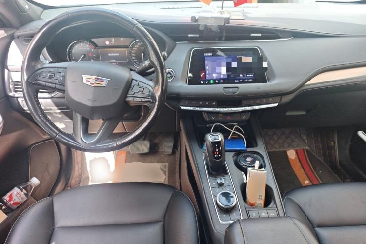 Used Cadillac XT4 2018 28T Two-Wheel Drive Leading Version Center Console
