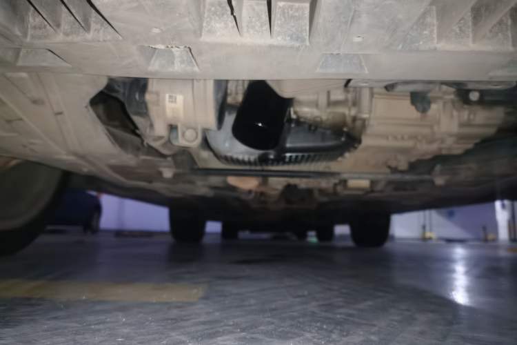 Used Cadillac XT4 2018 28T 4x4 Platinum Edition Chassis Front