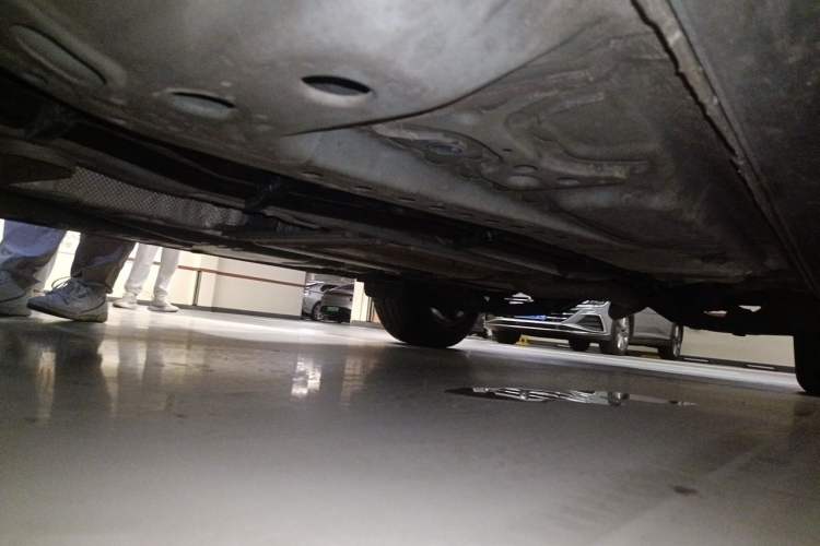 Used Cadillac XT4 2018 28T Two-Wheel-Drive Luxury Model Chassis Front Left