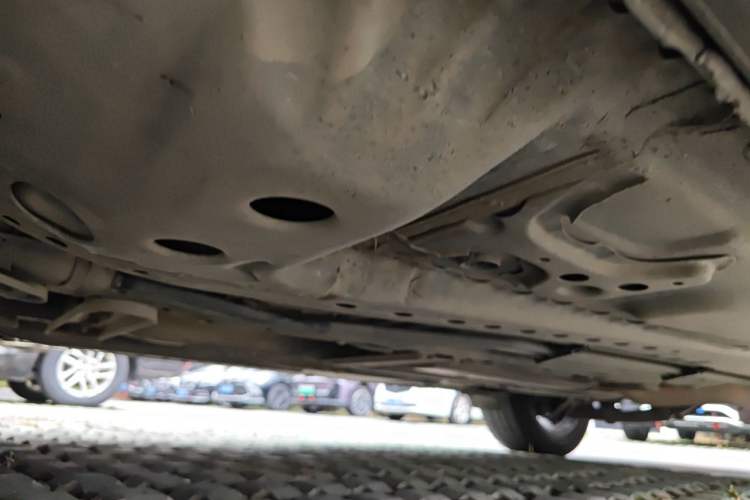 Used Cadillac XT4 2018 28T Two-Wheel-Drive Luxury Model Chassis Front Left