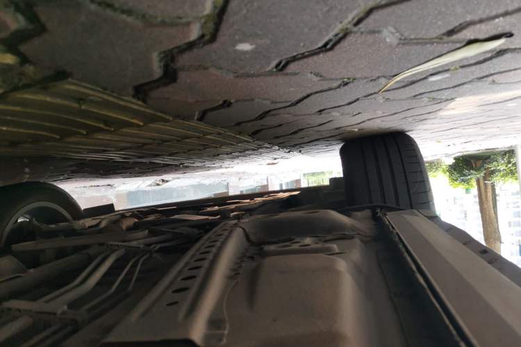 Used Cadillac XT4 2018 28T Two-Wheel Drive Leading Version Chassis Front Left
