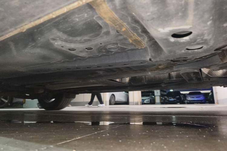 Used Cadillac XT4 2018 28T Two-Wheel-Drive Luxury Model Chassis Front Right