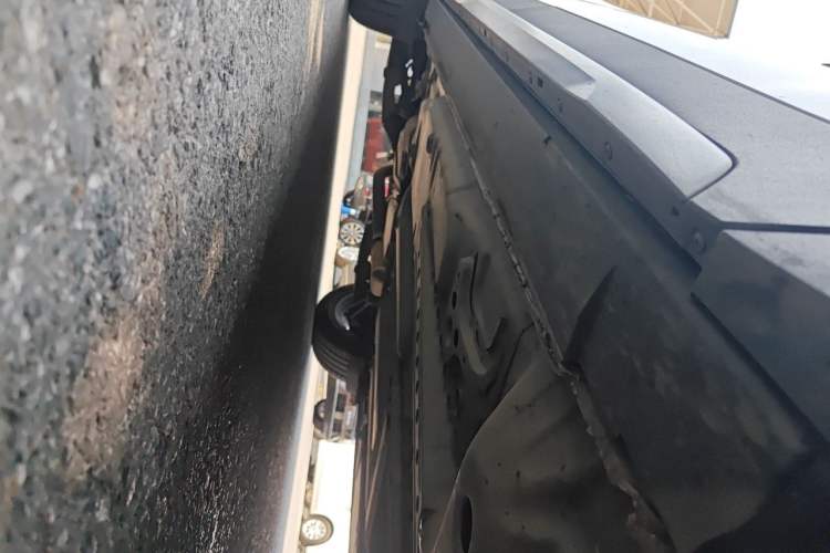 Used Cadillac XT4 2018 28T Two-Wheel Drive Leading Version Chassis Front Right