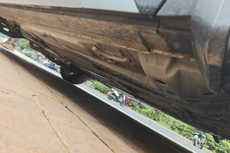 Used Cadillac XT4 2018 28T Two-Wheel-Drive Luxury Model Chassis Front Right