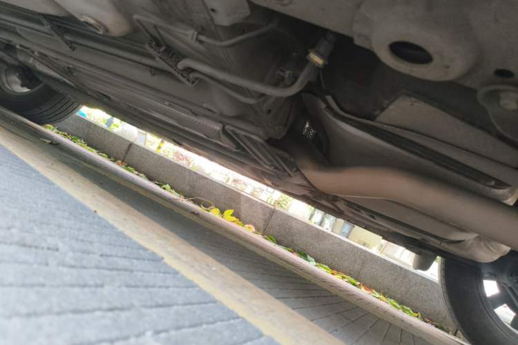 Used Cadillac XT4 2018 28T Two-Wheel-Drive Luxury Model Chassis Rear Left