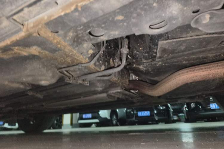 Used Cadillac XT4 2018 28T Two-Wheel-Drive Luxury Model Chassis Rear Left