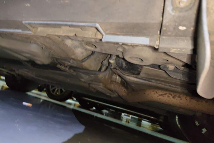 Used Cadillac XT4 2018 28T Two-Wheel Drive Luxury Sport Model Chassis Rear Left