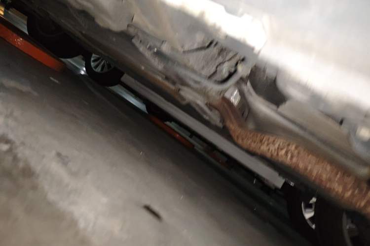 Used Cadillac XT4 2018 28T Two-Wheel Drive Tech Version Chassis Rear Left