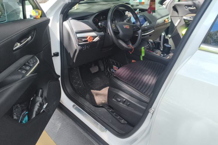 Used Cadillac XT4 2018 28T Two-Wheel-Drive Luxury Model Driver Seat