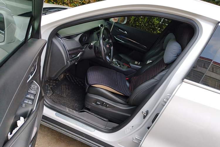 Used Cadillac XT4 2018 28T Two-Wheel Drive Tech Version Driver Seat