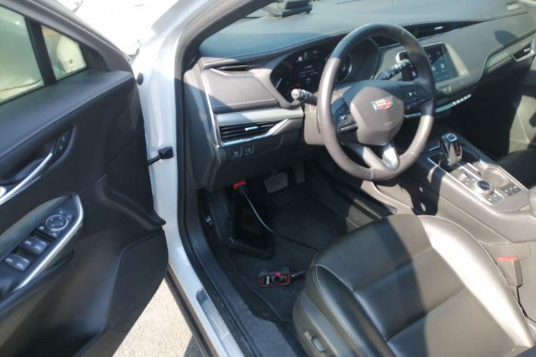 Used Cadillac XT4 2018 28T Two-Wheel Drive Leading Version Driver Seat