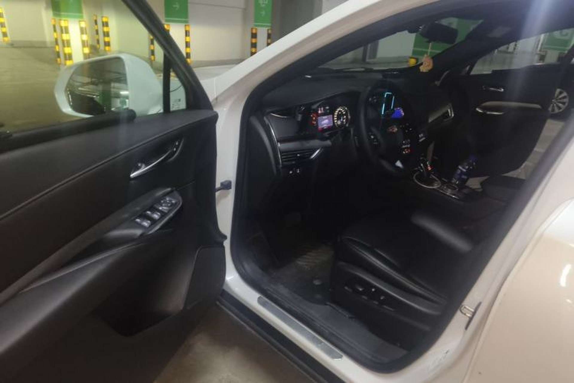 Used Cadillac XT4 2018 28T Two-Wheel Drive Leading Version Driver Seat